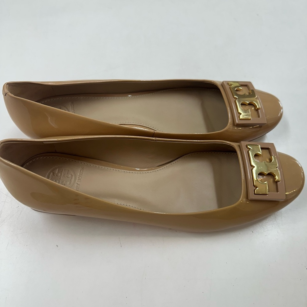 Tory Burch Gigi Block Heeled Pump - Picture 3 of 10
